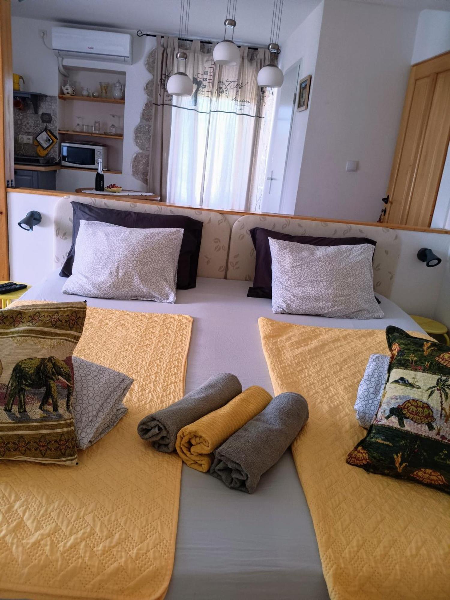 Studio Apartmani Sverko Punat Esterno foto