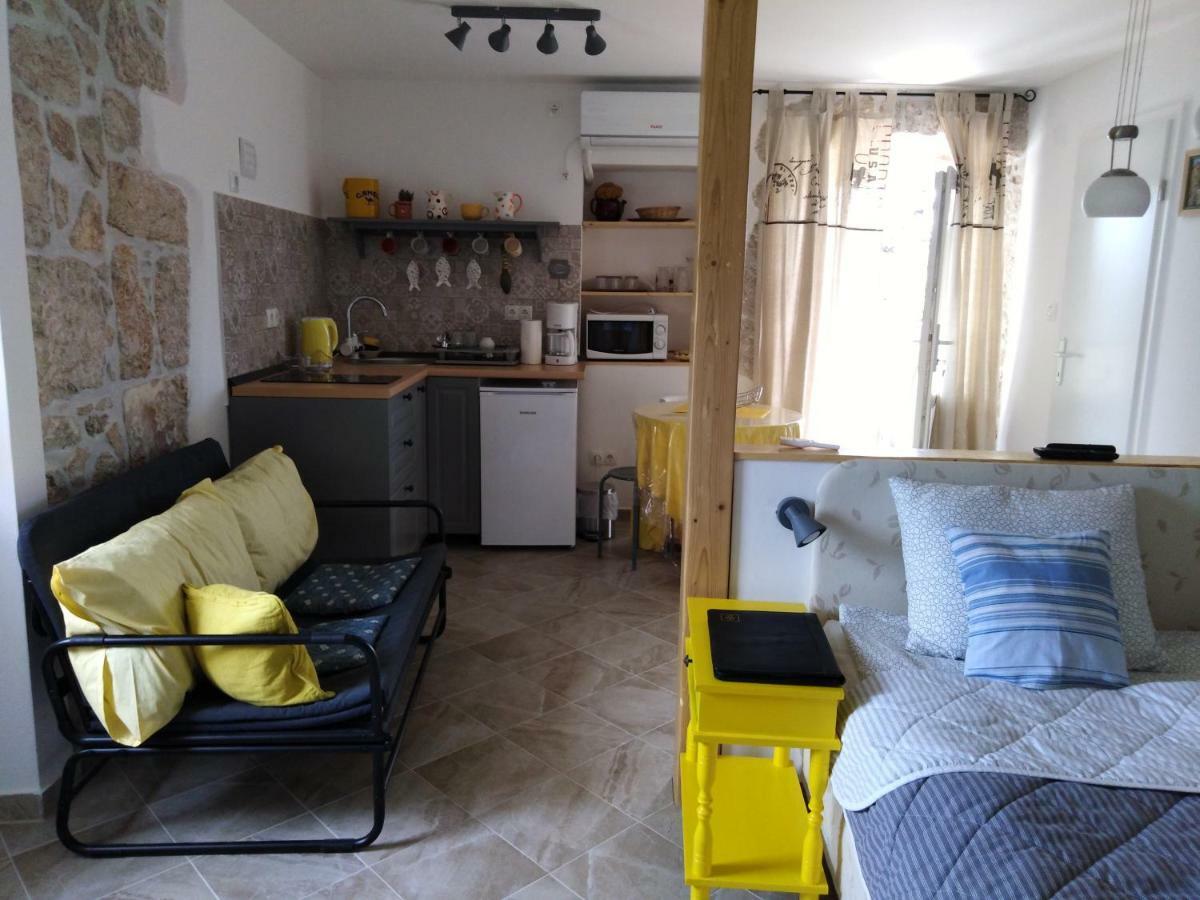 Studio Apartmani Sverko Punat Esterno foto