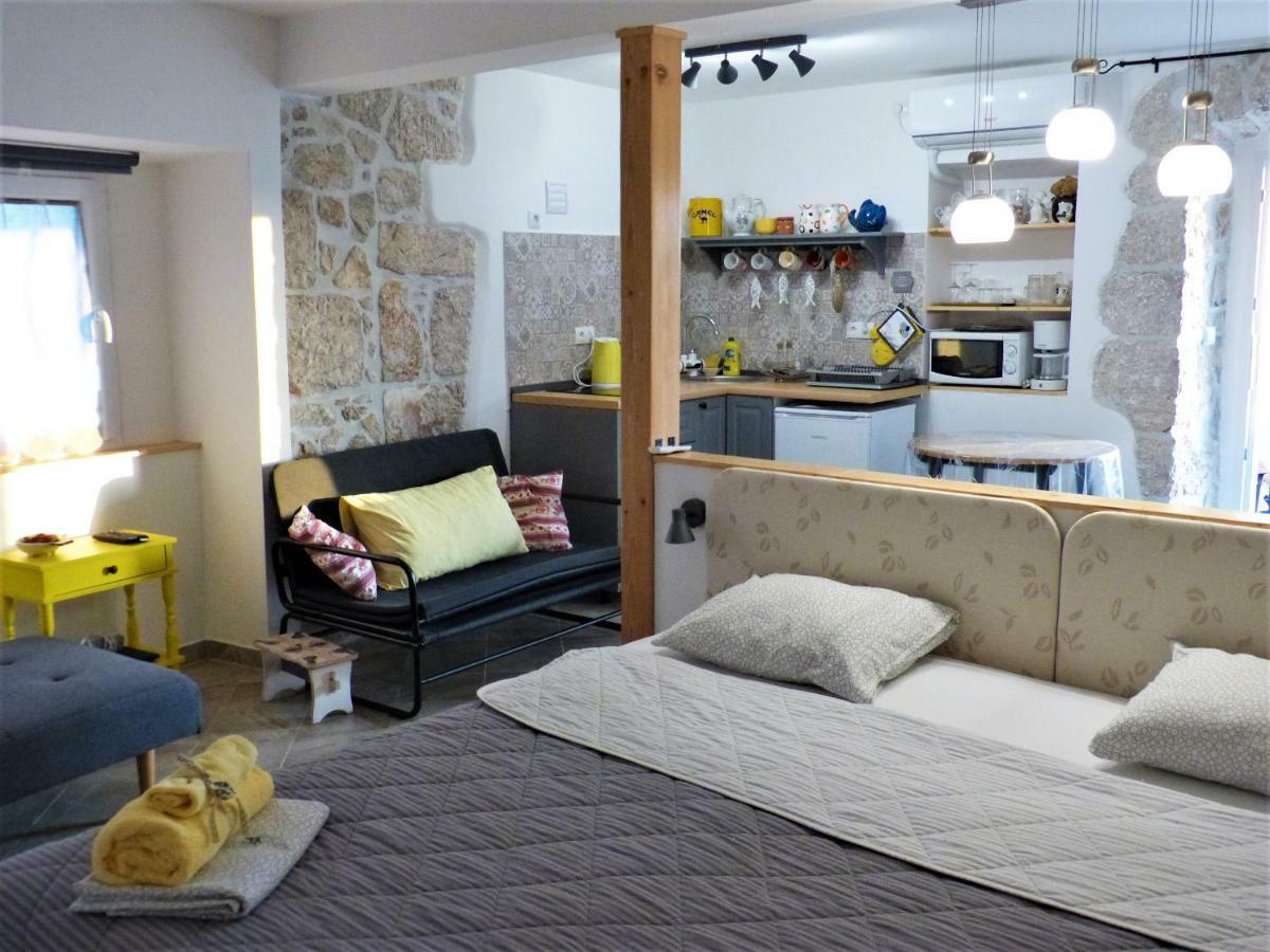 Studio Apartmani Sverko Punat Esterno foto