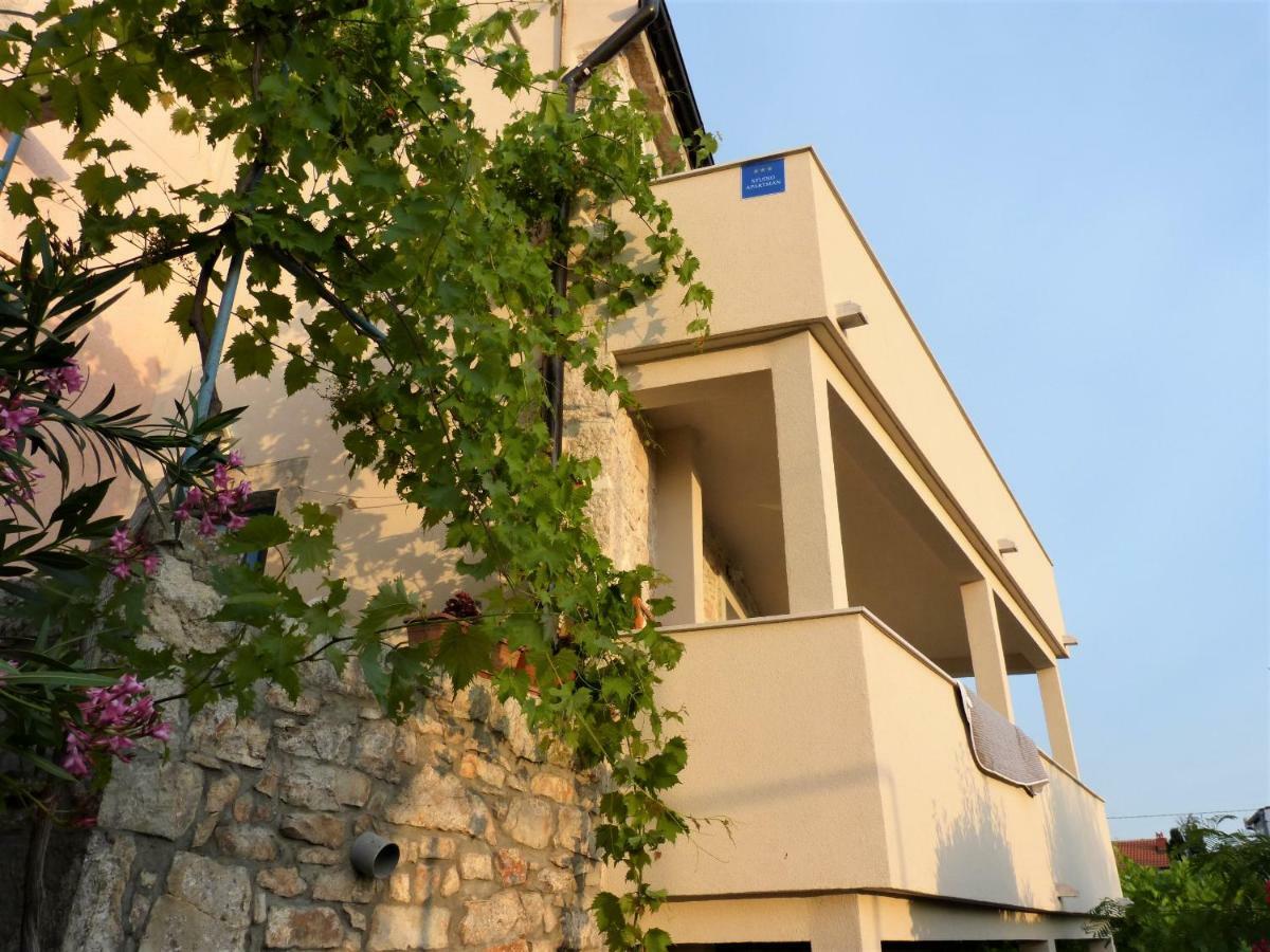 Studio Apartmani Sverko Punat Esterno foto