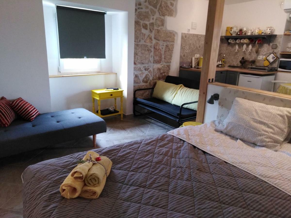 Studio Apartmani Sverko Punat Esterno foto
